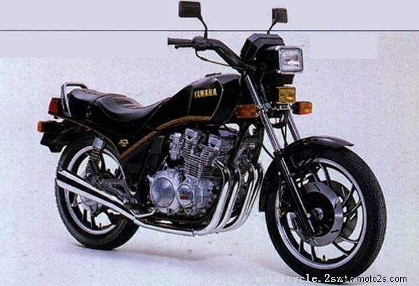 Yamaha XJ750E