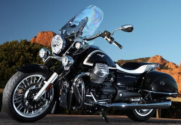 2013 Moto Guzzi California 1400.jpg